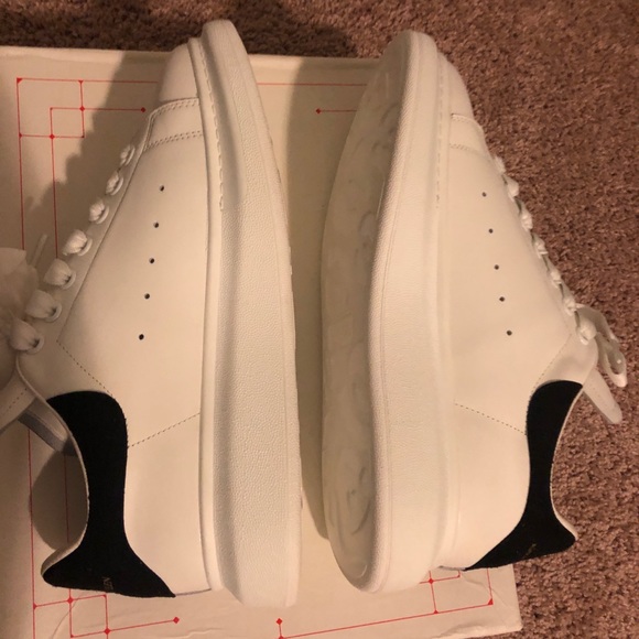 Alexander mcqueens, size 10 - Picture 5 of 6